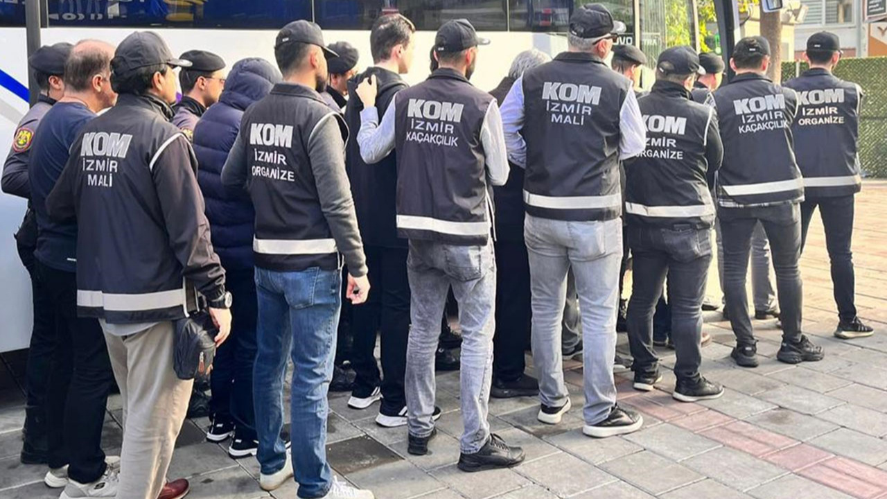 İzmir'de FETÖ operasyonu: 28 şüpheli tutuklandı!