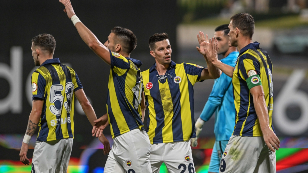Fenerbahçe Pendikspor engelini farklı geçti.