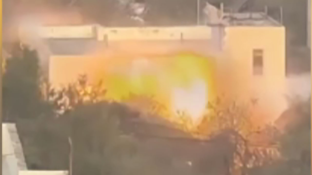 İsrail, Hamas Siyasi Büro Başkan Yardımcısı Salih el-Aruri'nin evini bombayla böyle patlattı
