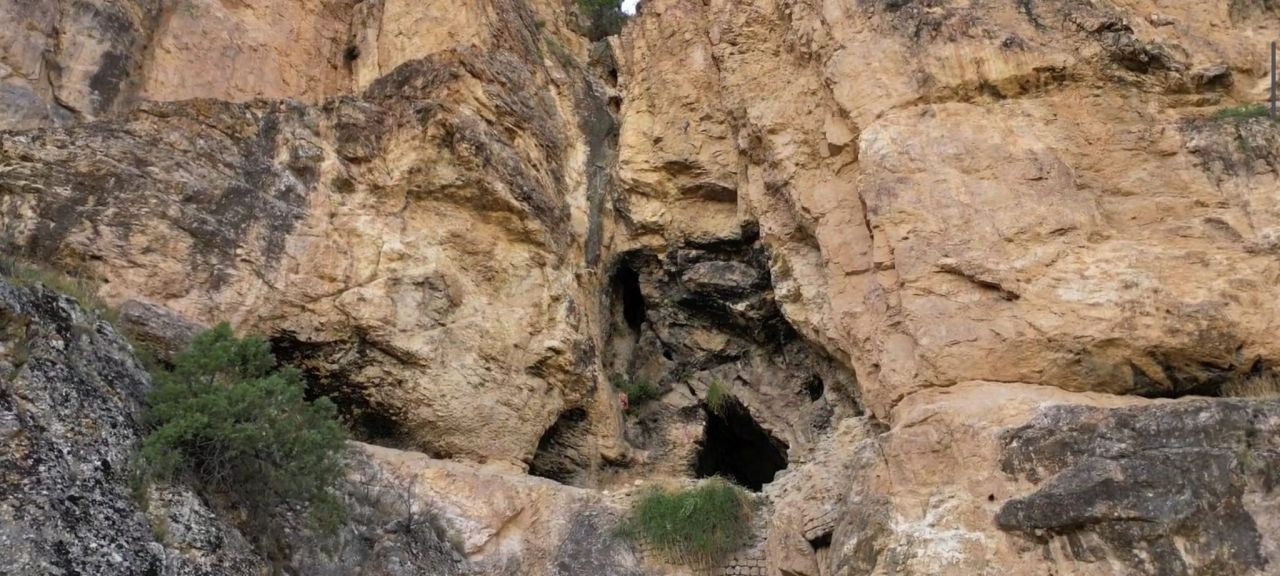 Erzurum'da bu mağara gizemini koruyor herkes içeri giremiyor
