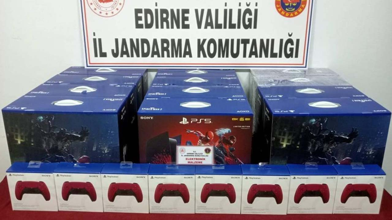 Edirne'de 400 bin liralık kaçak oyun konsolu ele geçirildi