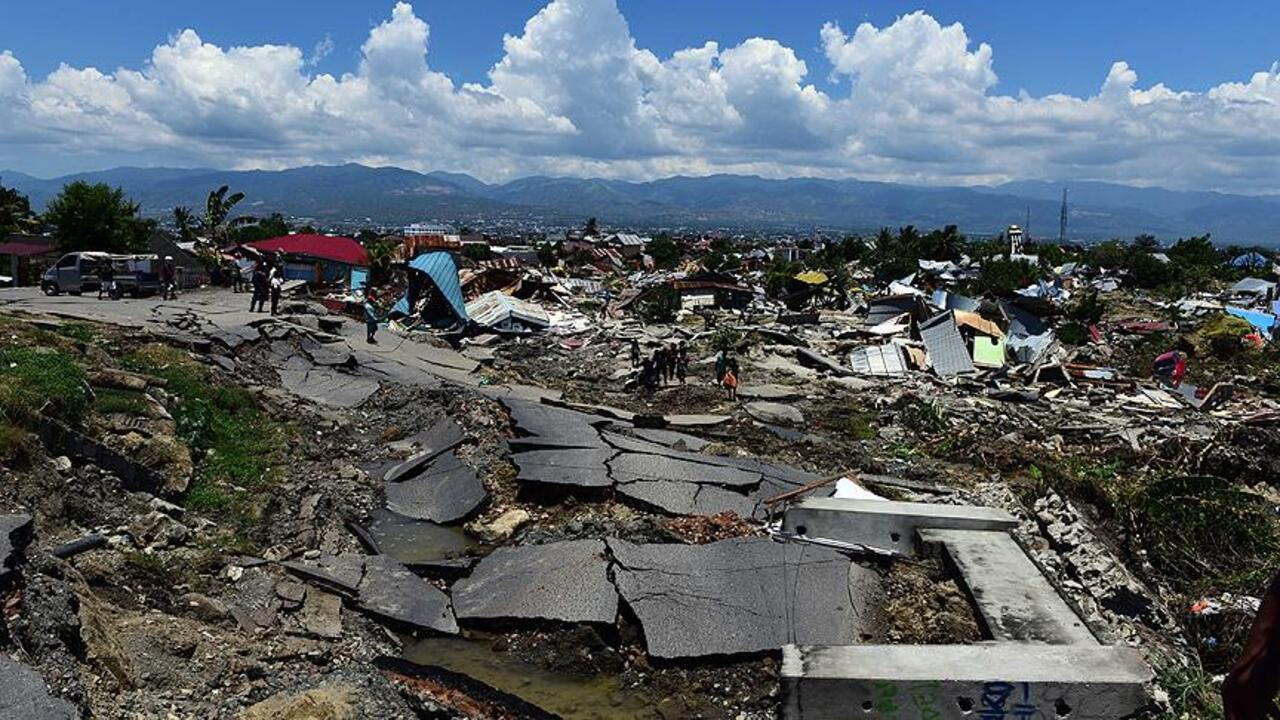 Endonezya'da 6,1 büyüklüğünde deprem meydana geldi