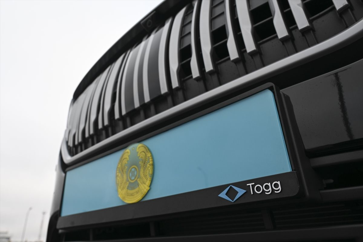 Cumhurbaşkanı Erdoğan, Kazakistan Cumhurbaşkanı'na Togg hediye etti