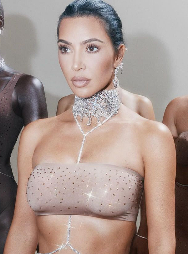 Kim Kardashian'a tepki yağıyor! Gazzeli çocuklarla böyle dalga geçti