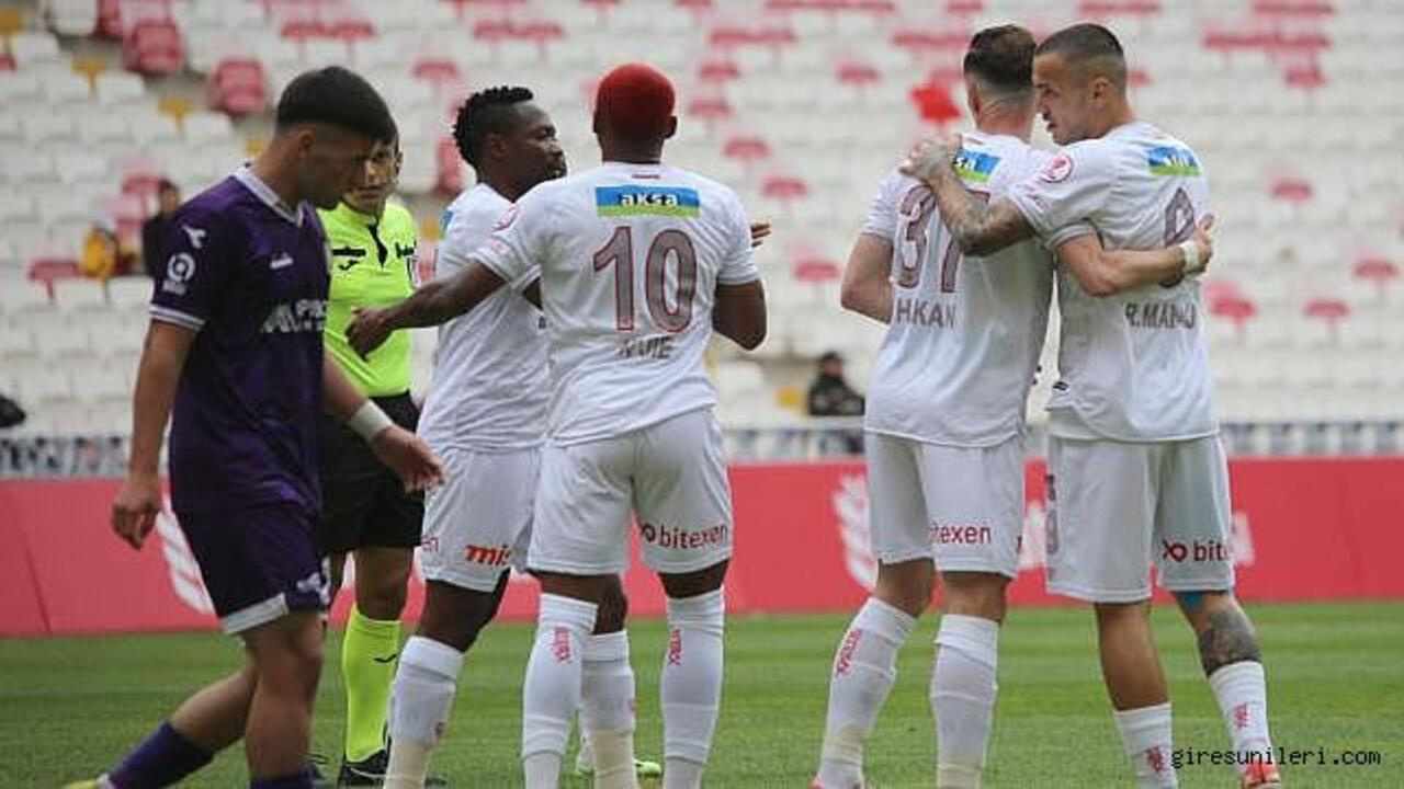 Sivasspor, Süper Lig'de yarın Adana Demirspor ile karşılaşacak