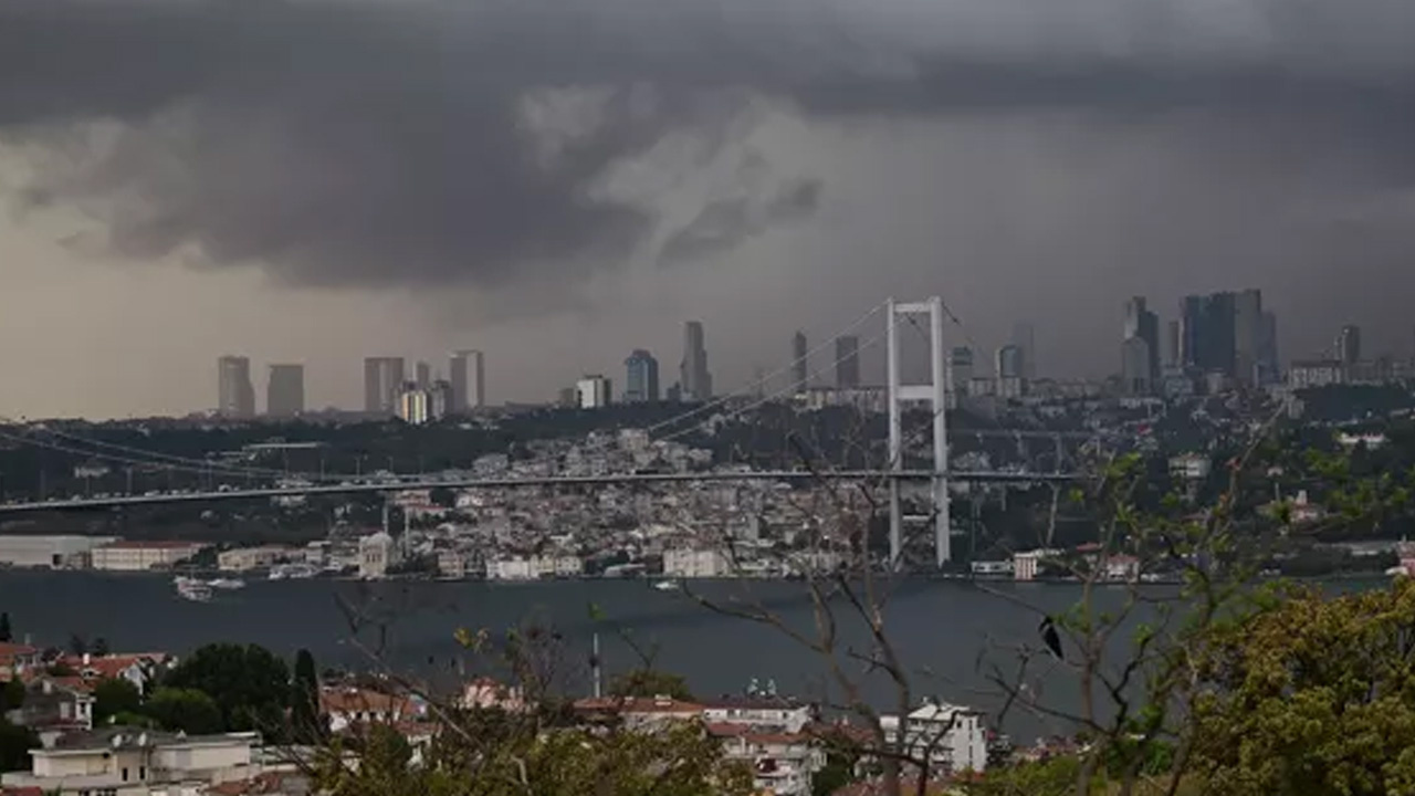 İstanbul'da fırtına ve dolu yağışı bekleniyor! AKOM'dan açıklama geldi