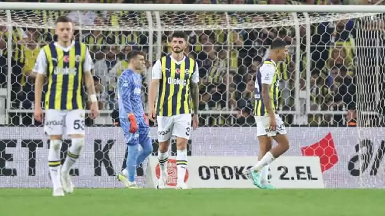 Fenerbahçe üç sezondur liderliği Trabzonspor maçında kaybediyor