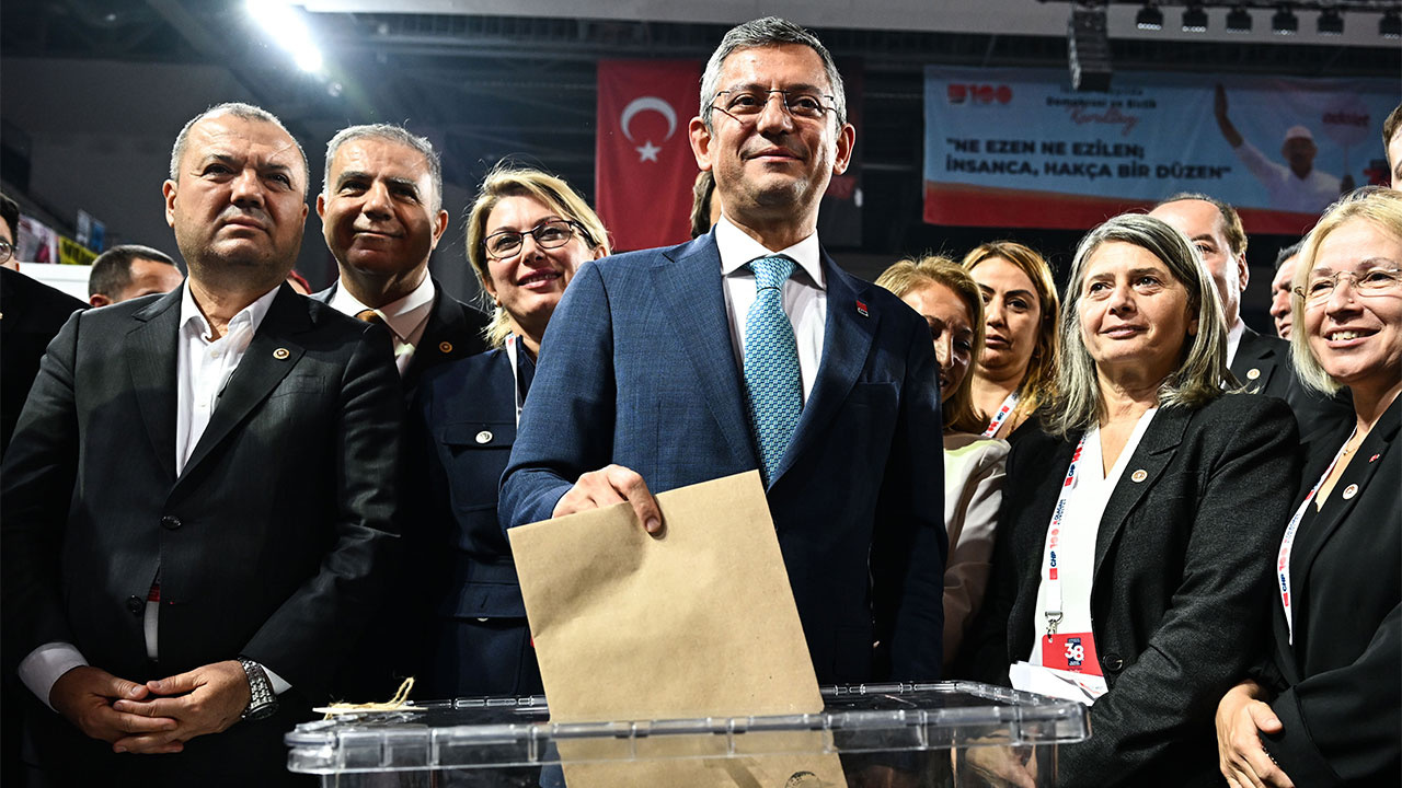 CHP'de yeni Parti Meclis'i üyeleri seçildi! Özgür Özel'in A Takımı'nda kimler var?
