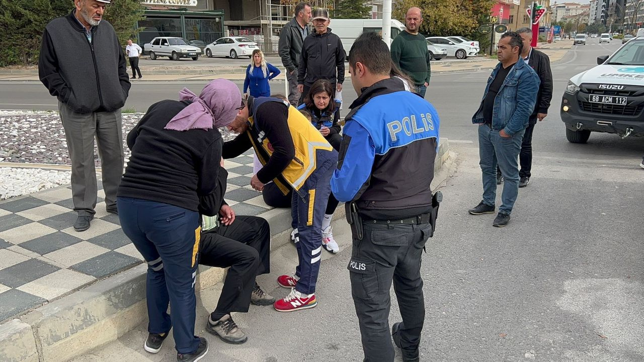 Milli voleybolcu Büşra Kılıçlı, kızıyla birlikte trafik kazası geçirdi