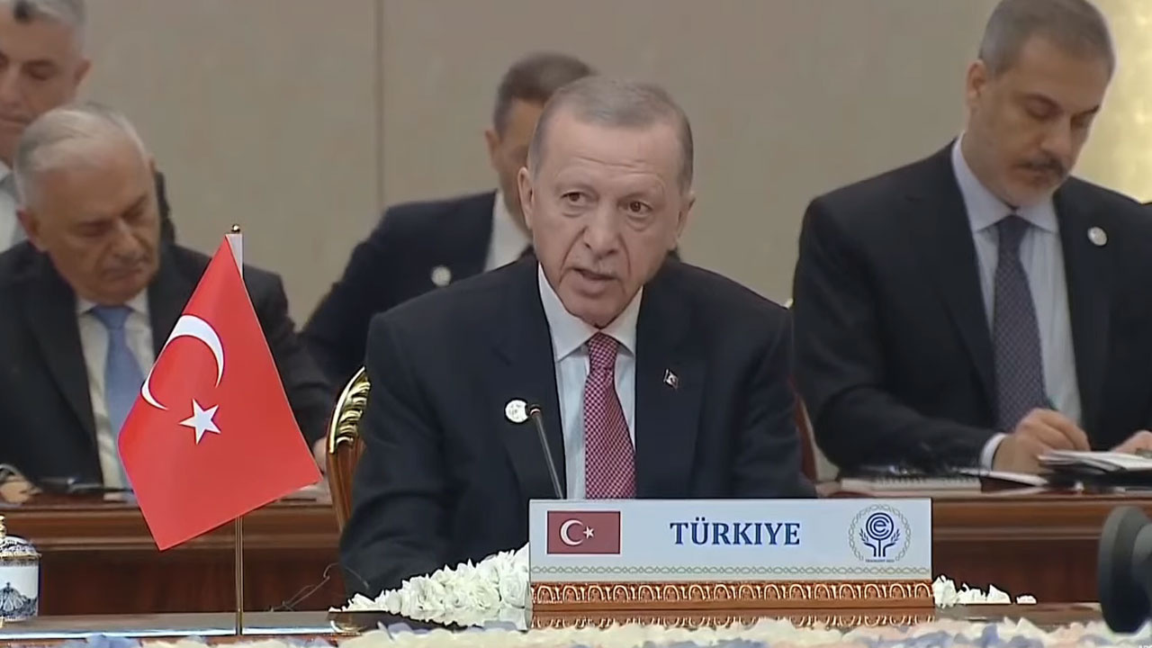Cumhurbaşkanı Erdoğan: Kur'anı yakanlara göz yumanlar Filistin bayrağına dahi tahammül edemiyorlar