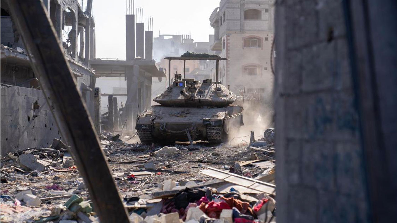 Gazze sahiline çıkan komutan 'İsrail'in hedefi hiç bitmez' deyip açıkladı