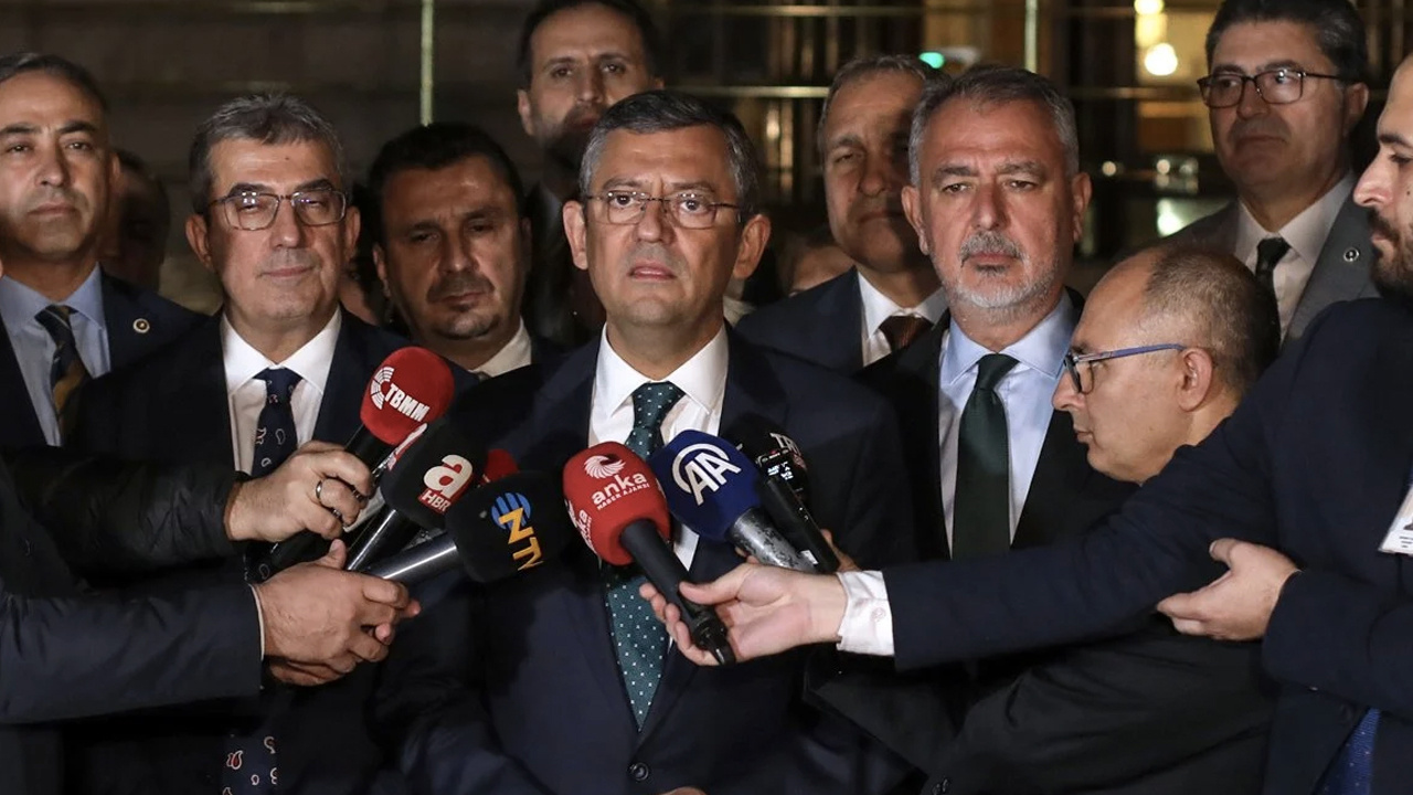 CHP lideri Özel'den 'Anayasa'ya darbe' çıkışı: Direnen herkesin yanında olacağız