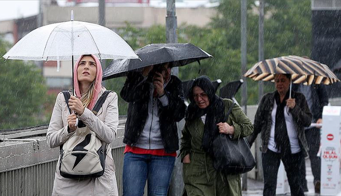 İstanbul, İzmir'de sağanak bastıracak uzman isim saat verdi! Meteoroloji'den 13 şehre uyarı