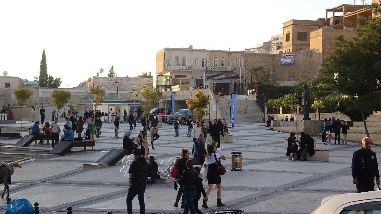 Mardin'de hafta sonu turist yoğunluğu yaşanıyor