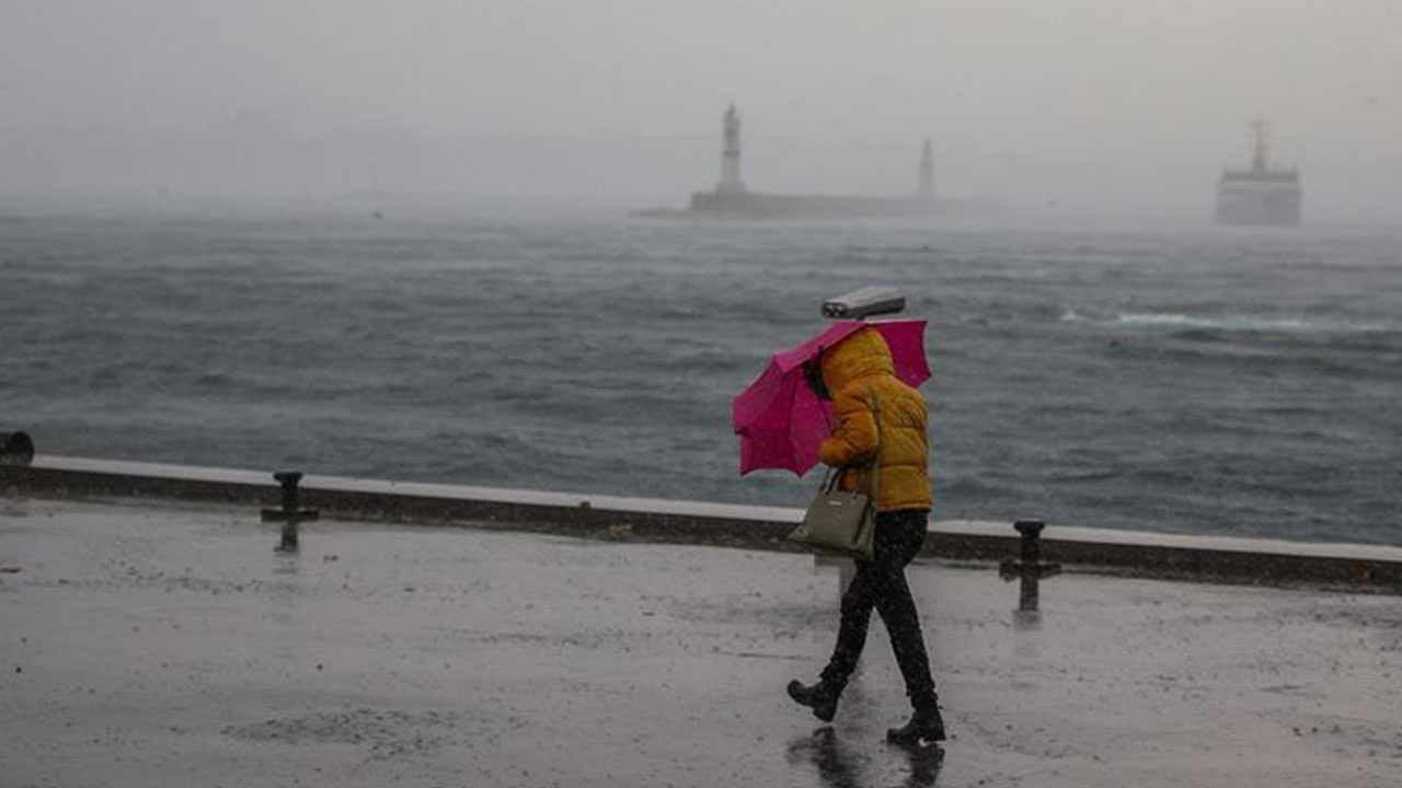 İstanbul ve İzmir valilikleri saat verip uyarı yaptı: Çok kuvvetli sağanak yağış geliyor...
