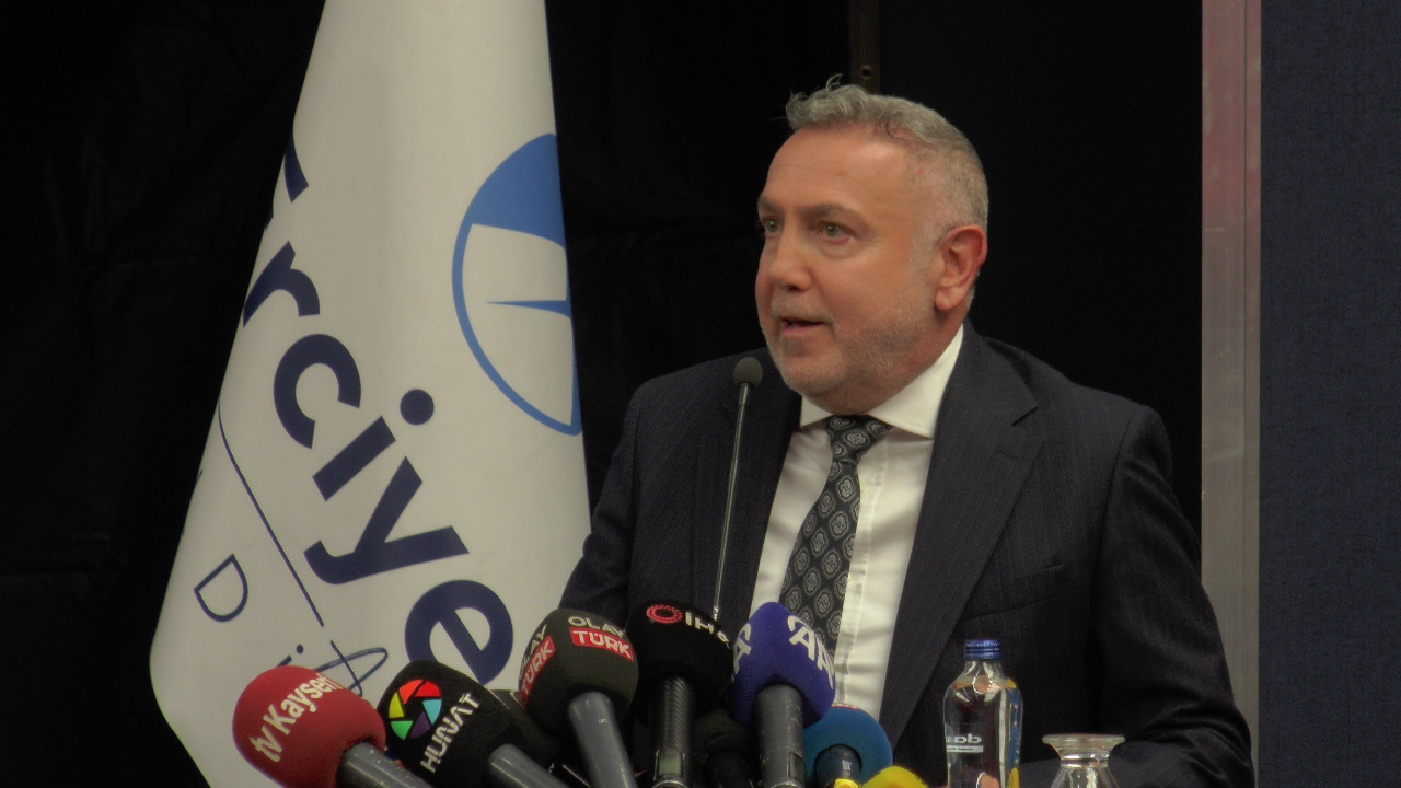 Erciyes Anadolu Holding CEO’su Alpaslan Baki Ertekin holdingin satışa çıkacağını duyurdu