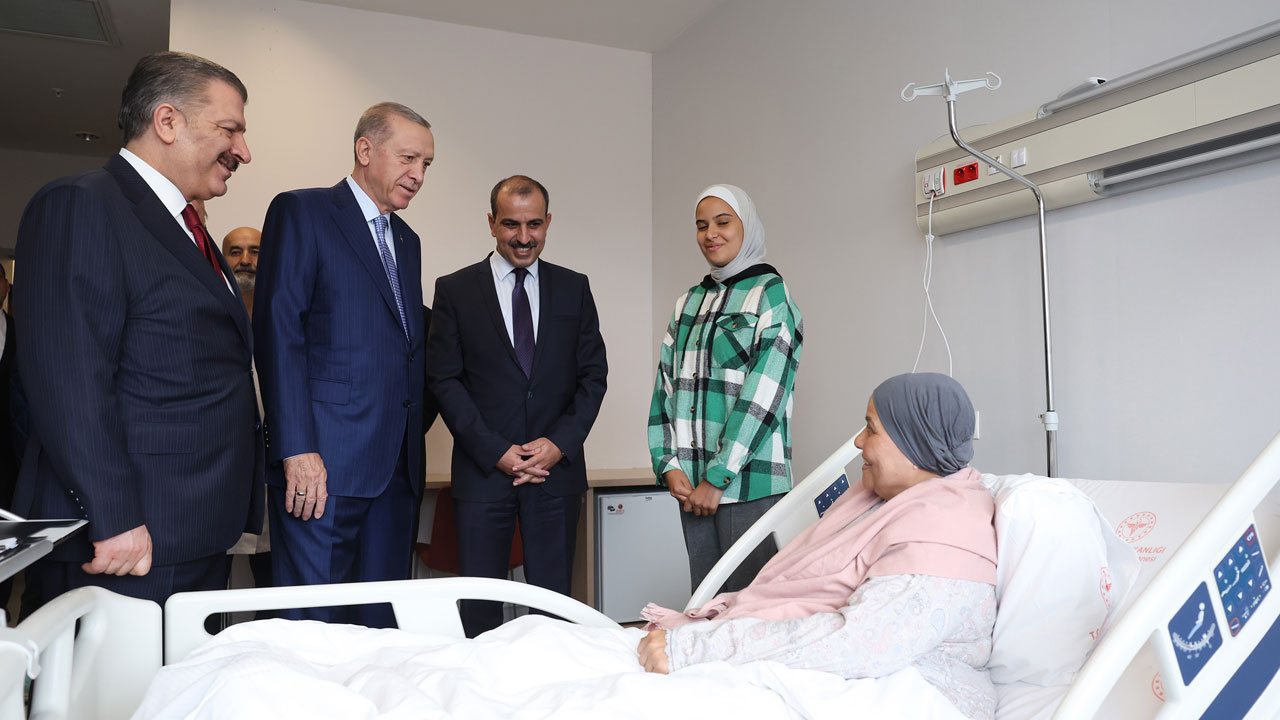 Cumhurbaşkanı Erdoğan Gazze'den getirilen hastaları ziyaret etti