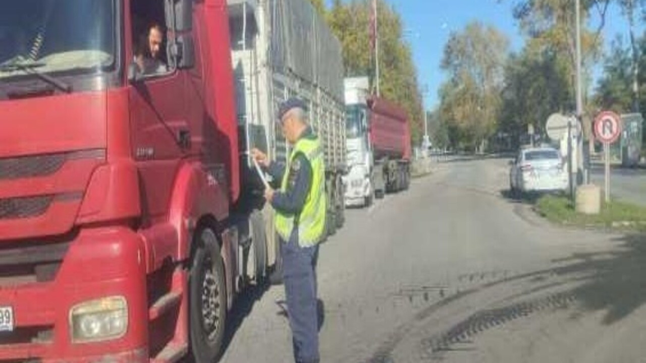 Kırklareli'de trafik denetimi, kurallara uymayan sürücülere ceza yağdı
