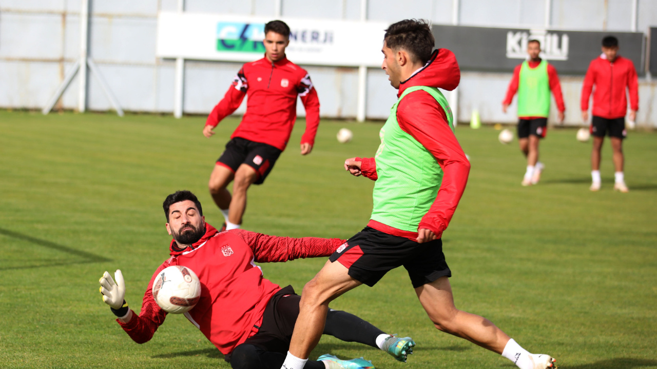 Sivasspor, Trabzonspor maçına yoğun antrenmanla hazırlanıyor