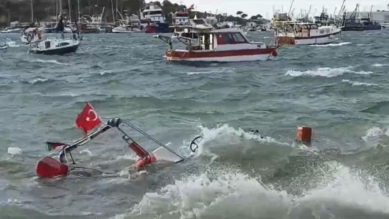İzmir'de fırtına balıkçı teknelerini batırdı!