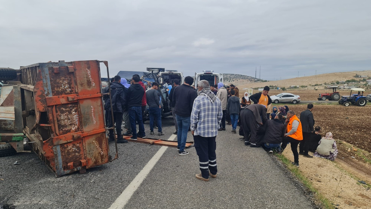 Diyarbakır’da tır ile traktör çarpıştı, 1 kişi hayatını kaybetti
