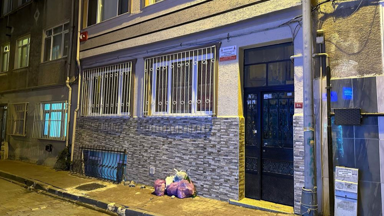 İstanbul'da 7 yaşındaki çocuk evde ölü bulundu! Bakımsızlıktan mı öldü?