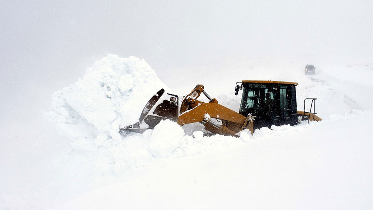 Kar yüzünden Kırklareli'nde 25 köy yolu kapandı!