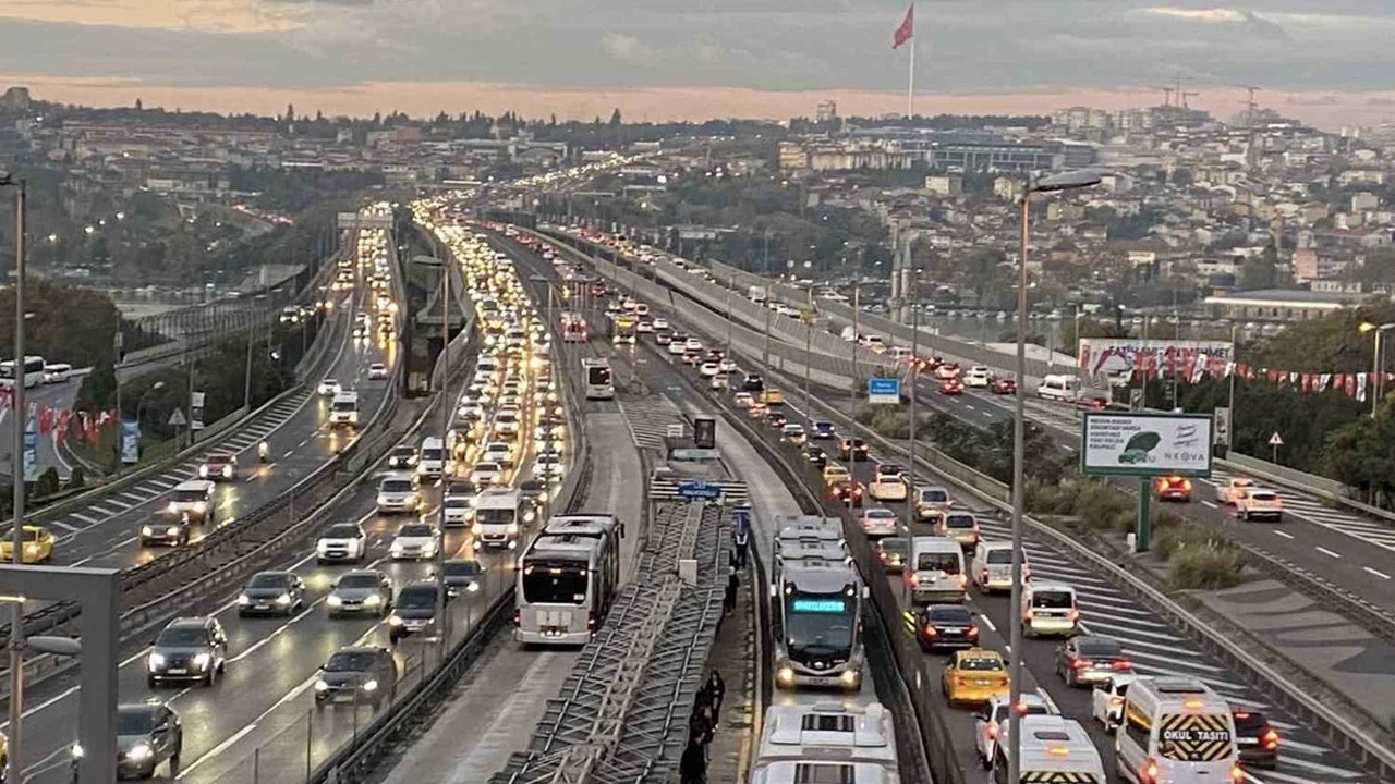 İstanbul’da trafik yoğunluğu yüzde 60'a ulaştı