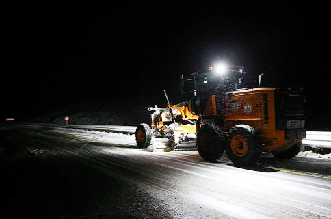 Görüntülere bakın! 8 ilde kar yağışı etkili oluyor: Ulaşımda aksamalar yaşanıyor