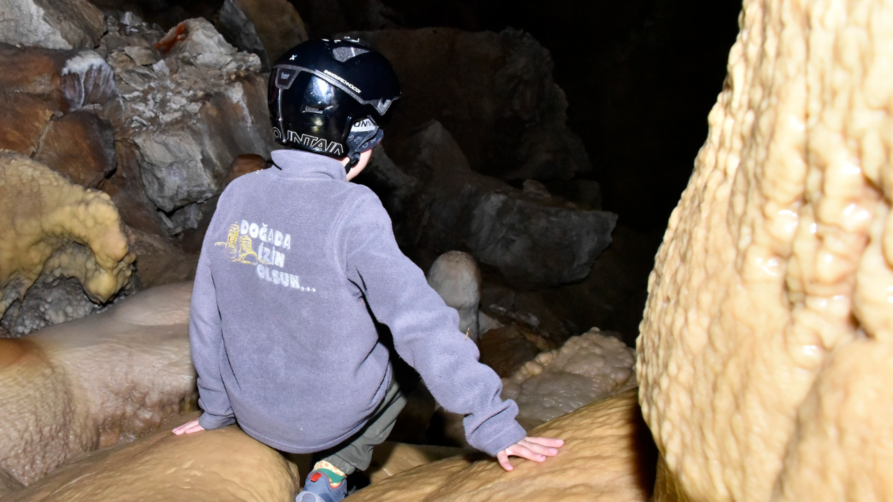 Turistlerin bilmediği cennet, Gümüşhane Akçakale Mağarası gidenleri hayran bıraktı