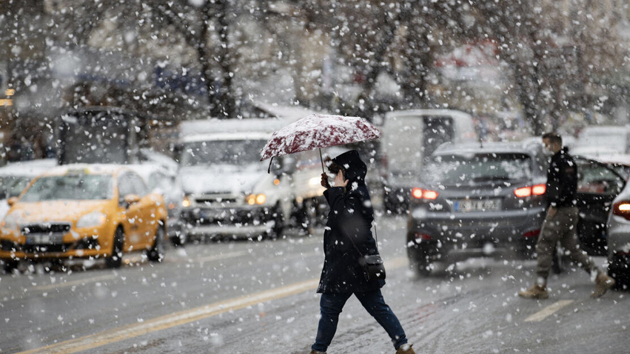 İstanbullular dikkat kar geliyor! Meteoroloji hazır olun dedi tarihi duyurdu