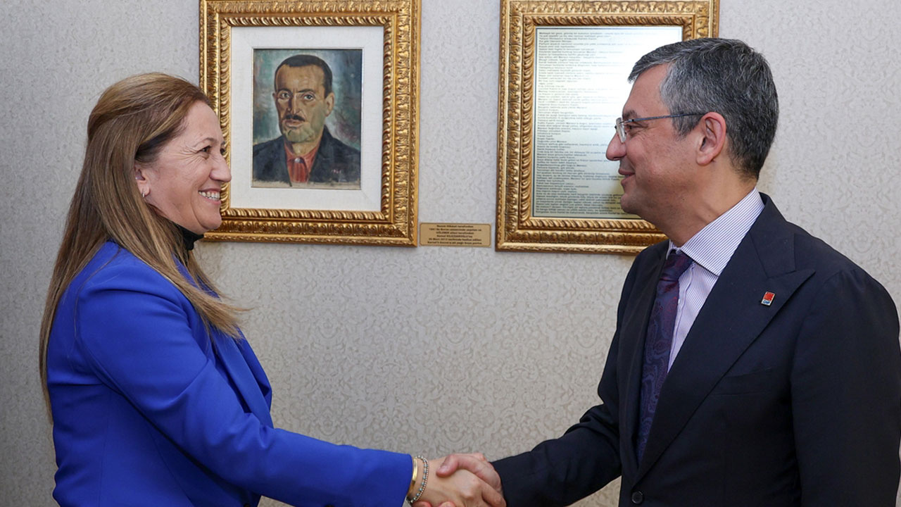 CHP Genel Başkanı Özgür Özel, DİSK Genel Başkanı ile bir araya geldi