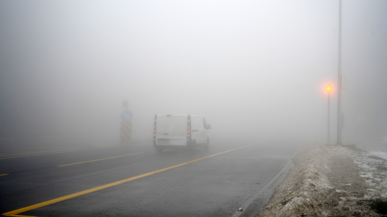 Bolu Dağı'nda göz güzü görmüyor, sürücüler zor anlar yaşadı