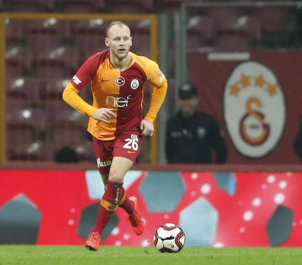 Galatasaraylı Semih Kaya, Seçil Erzan'dan parasını döve döve almış! 'Bodrum'da villa aldı' iddiası