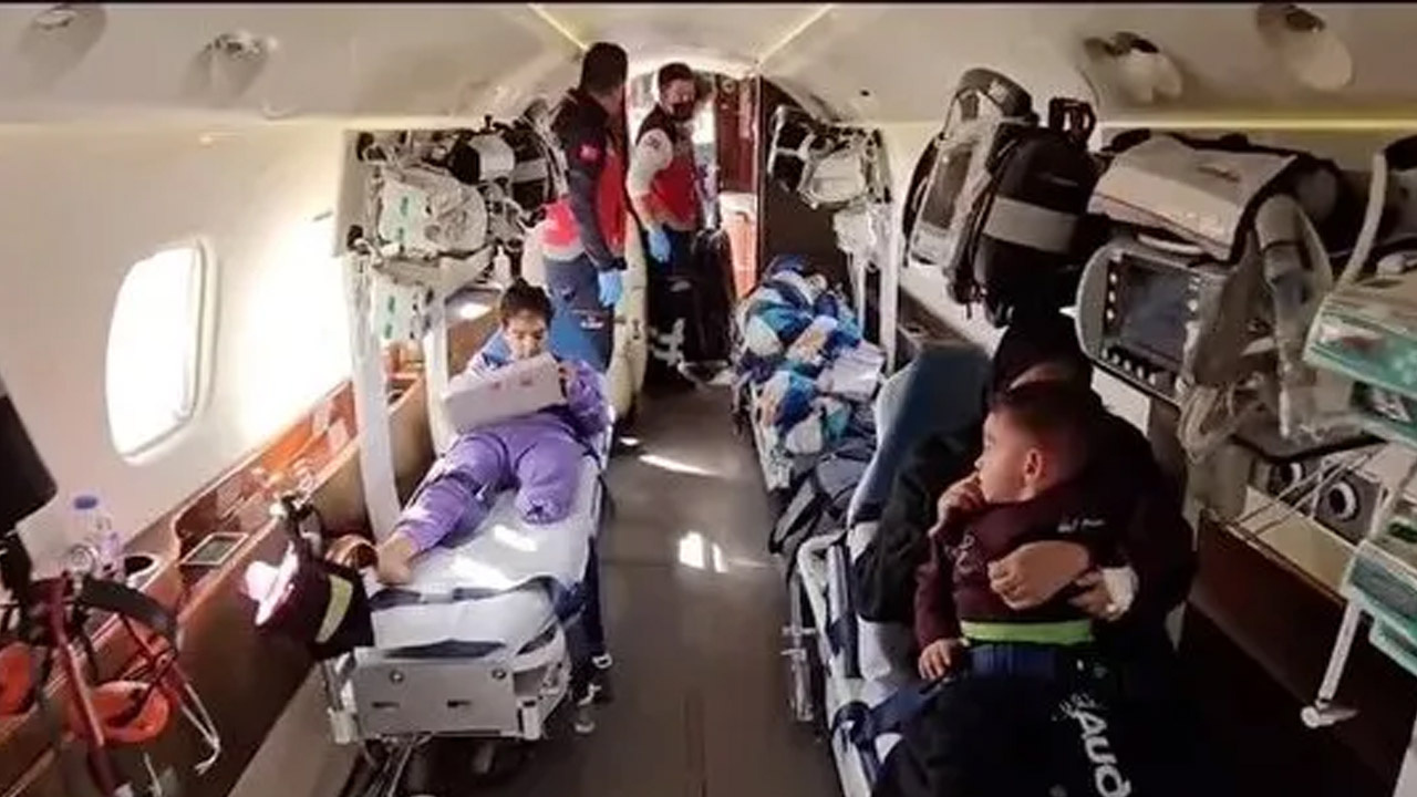 Türkiye, ilk defa Gazze'den yaralı getirdi! Gazzeli çocukları Ankara'da Sağlık Bakanı Koca karşıladı