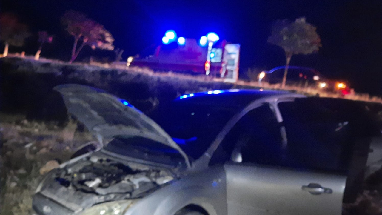 Mardin'de hakimiyetini kaybeden sürücü şarampole yuvarlandı