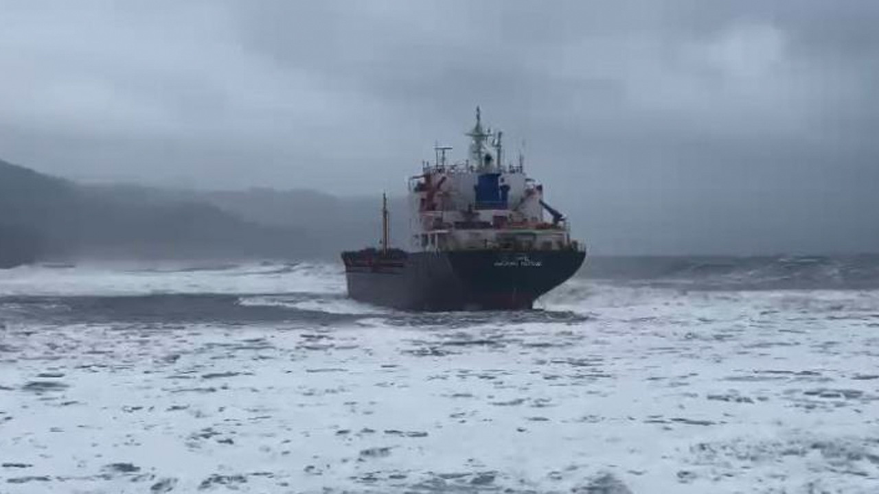 Artvin Hopa'da fırtına nedeniyle karaya oturan gemi personeliyle ilgili yeni gelişme