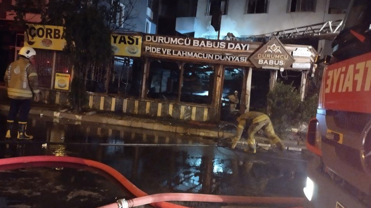 İstanbul'da dürümcü dükkanı alev alev yandı!