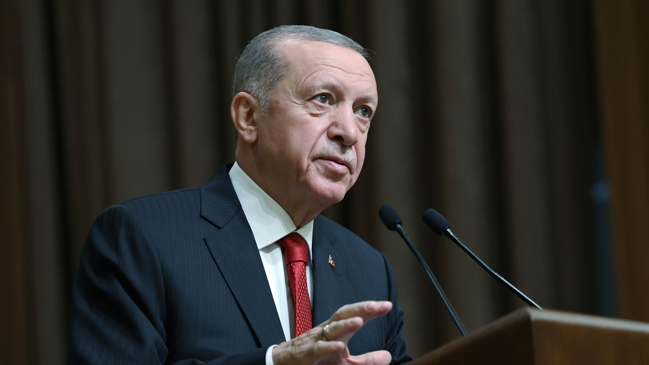 Cumhurbaşkanı Erdoğan'dan asgari ücret mesajı: Ekonomik dengeyi sarsmayacak