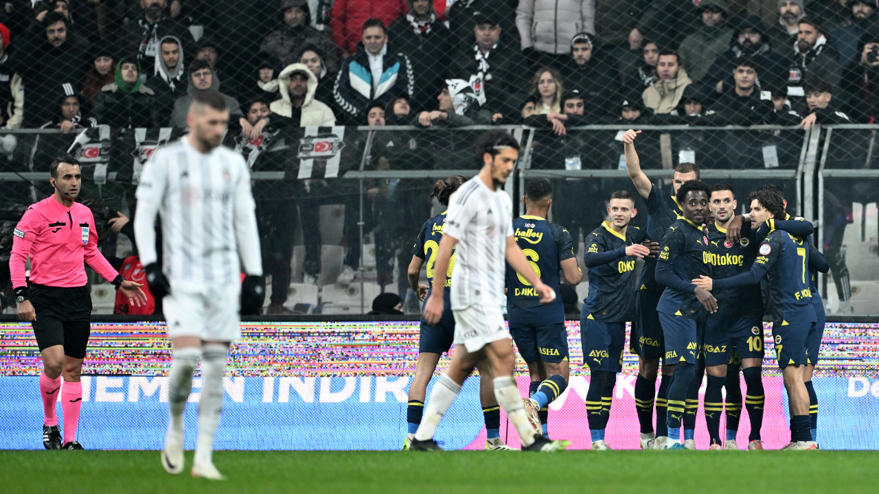 Beşiktaş-Fenerbahçe derbisinde üç kez penaltı noktası gösterildi