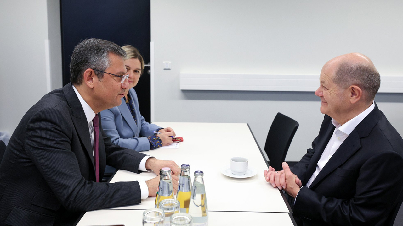 CHP lideri Özgür Özel, Almanya Başkanı Olaf Scholz ile buluştu