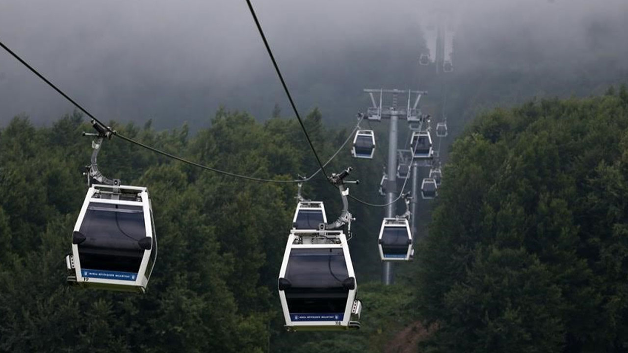 Uludağ Teleferiği'nin çelik halatı değiştirildi!