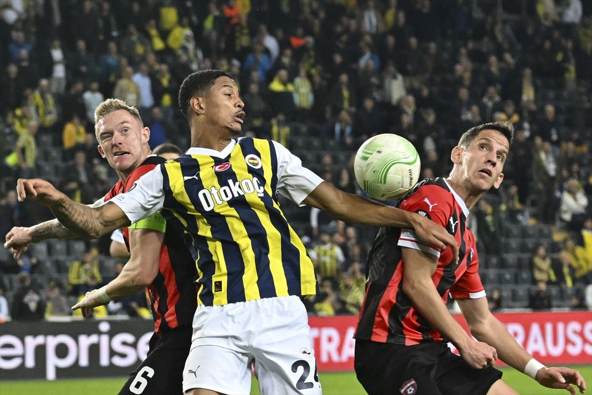 Fenerbahçe'nin UEFA Konferans Ligi'ni kazanma ihtimali açıklandı