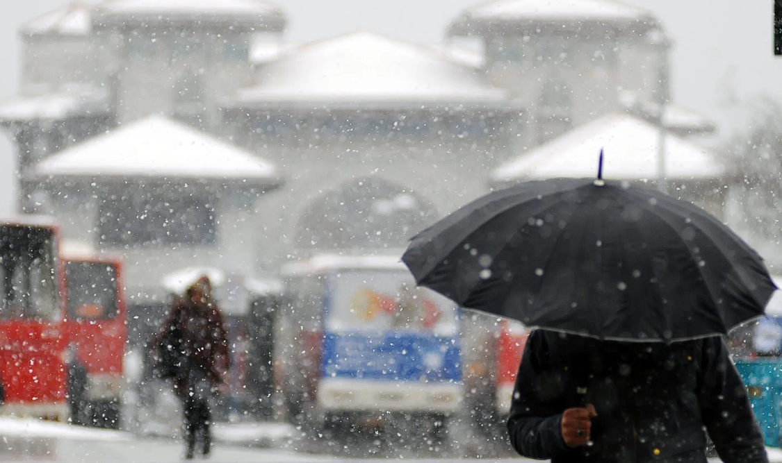 Dikkat, Meteoroloji birçok şehri uyardı: Kar yağışı bekleniyor! İstanbul, Ankara, İzmir...