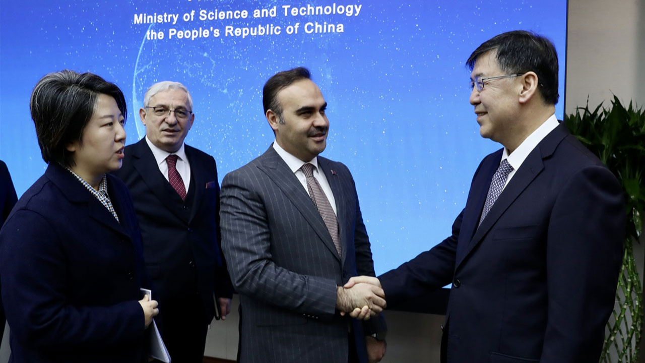 Sanayi ve Teknoloji Bakanı Mehmet Fatih Kacır, Çin'de temaslarda bulunuyor