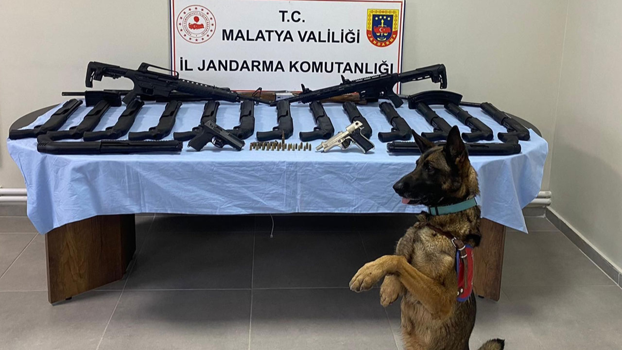 Malatya'da ruhsatsız 22 silah ele geçirildi!