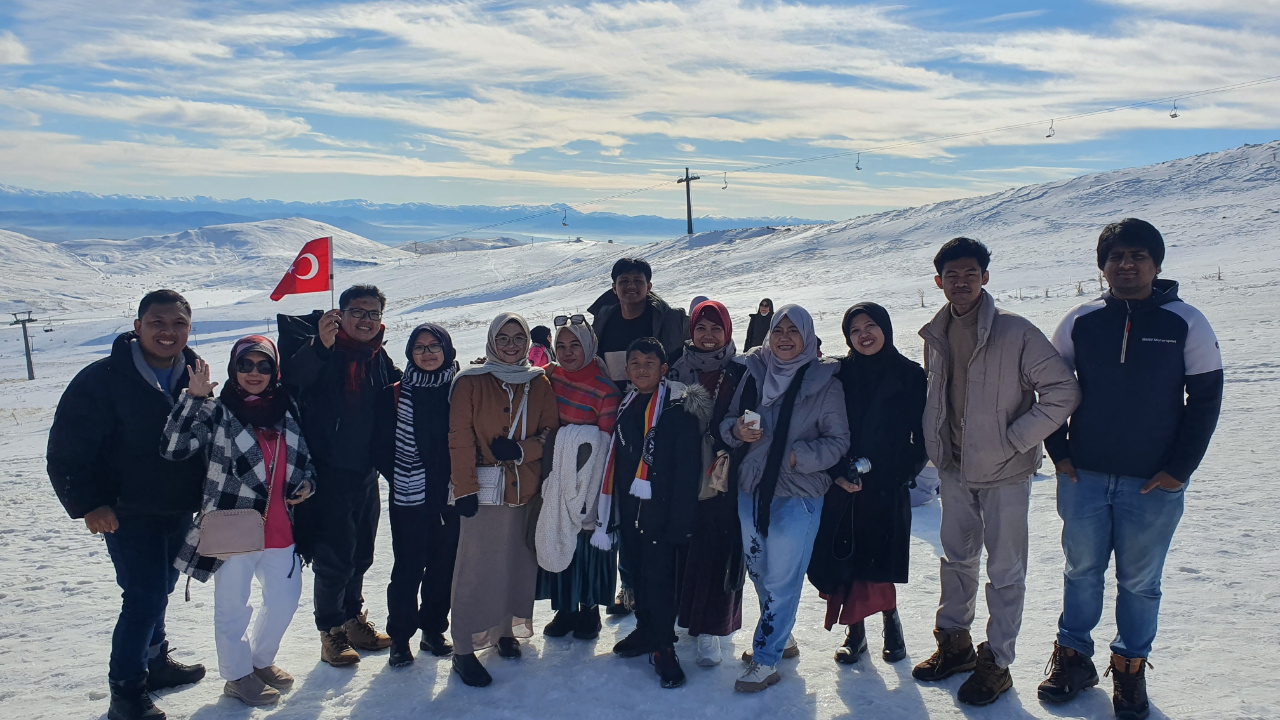 Endonezyalı turistler Erciyes’e hayran kaldı