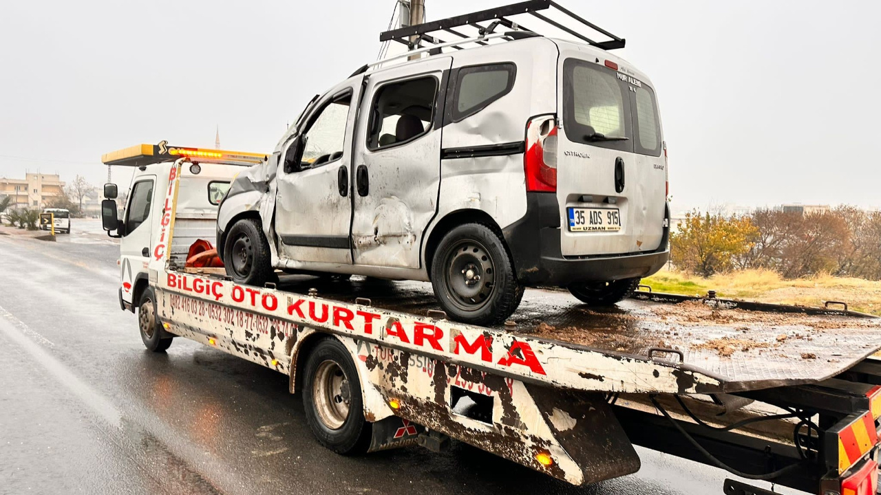 Mardin’de tır, hafif ticari araca arkadan çarptı, 1 kişi yaralandı