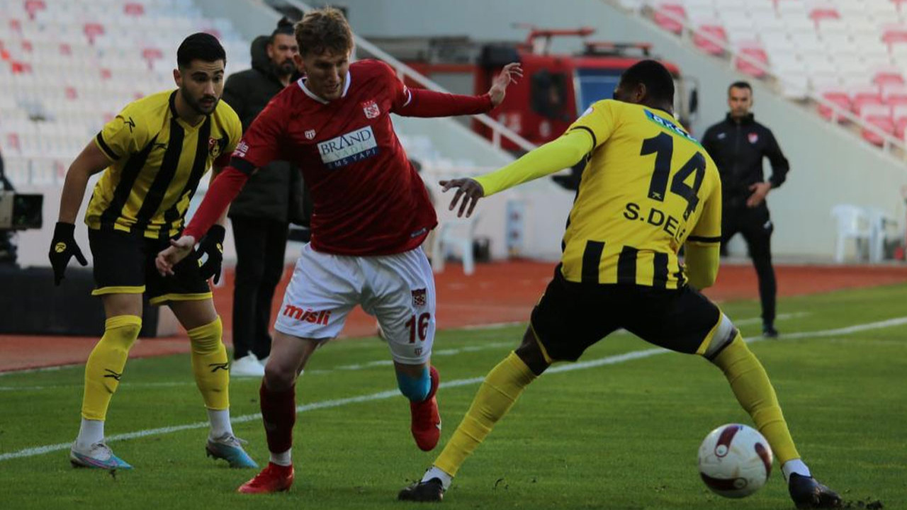 Süper Lig'de Sivasspor, İstanbulspor'u mağlup etti