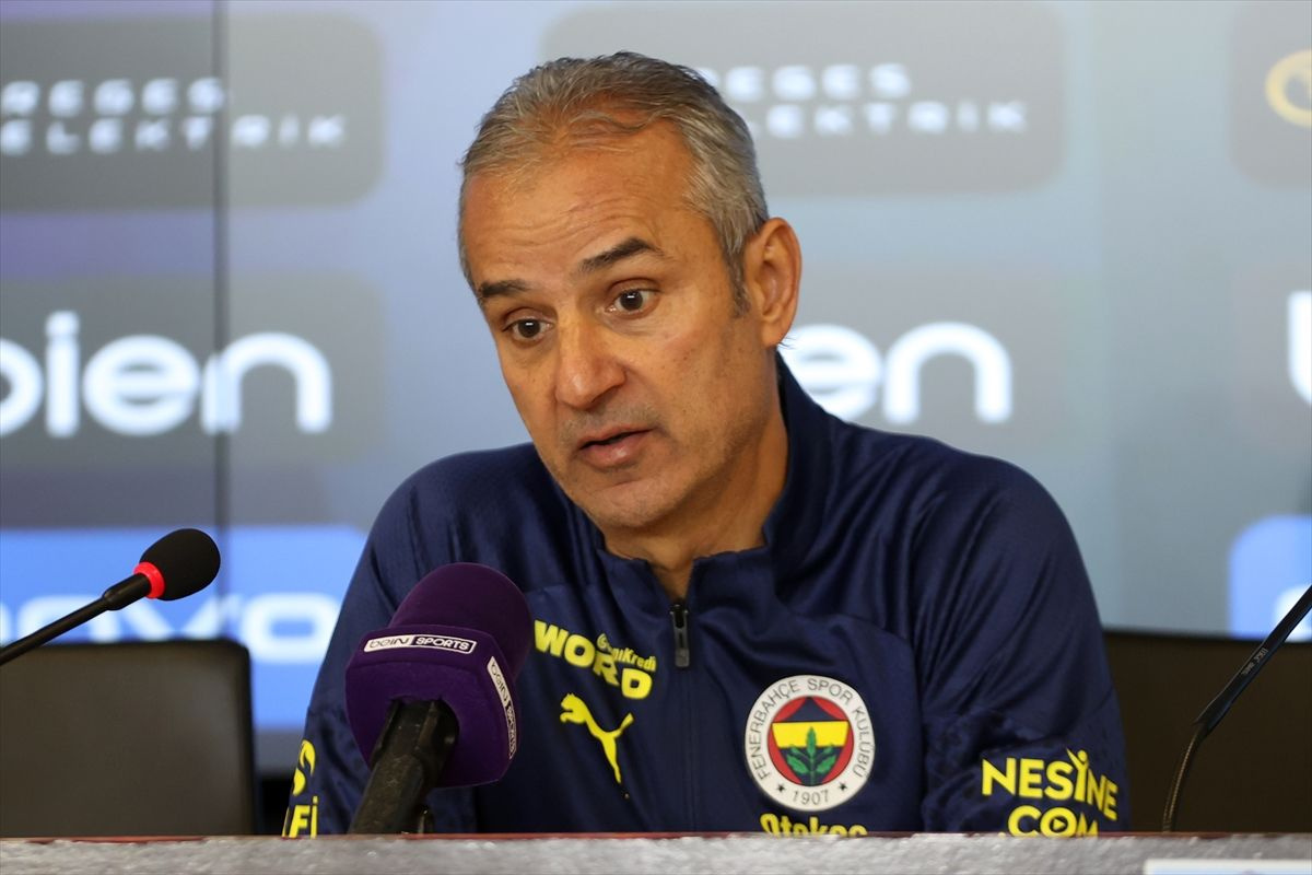 Yapay zeka Fenerbahçe-Galatasaray derbisini oynattı, maçın sonucunu açıkladı!
